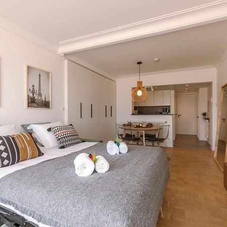 Апартаменты Stunning Studio With Sea-View And Terrace Кнокке-Хейст Экстерьер фото