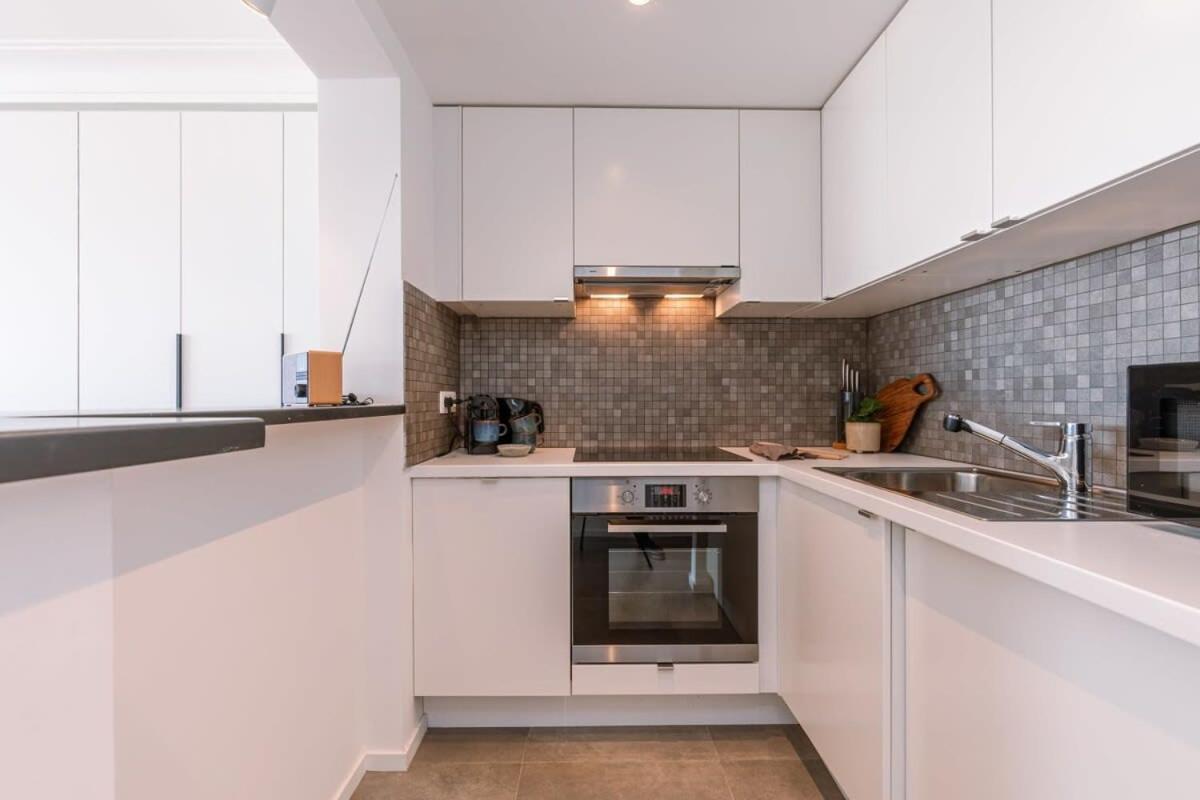 Апартаменты Stunning Studio With Sea-View And Terrace Кнокке-Хейст Экстерьер фото